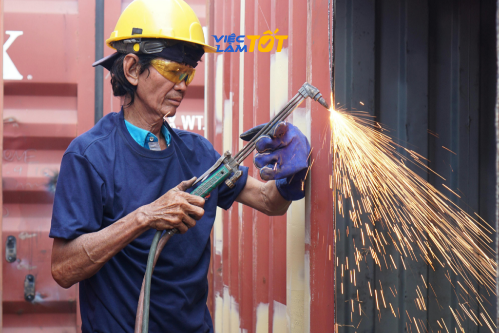 Nâng cao tay nghề và chứng chỉ là chìa khóa để đạt mức thu nhập đột phá trong nghề hàn
