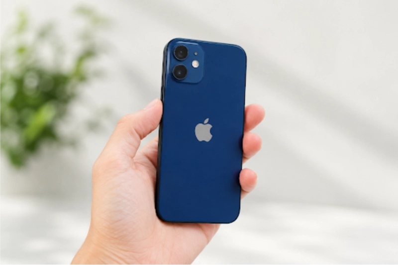 iPhone 12 màu Xanh dương đậm điềm đạm và nam tính