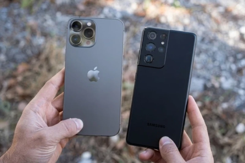 So sánh kích thước iPhone 13 Pro Max với Samsung Galaxy S21 Ultra