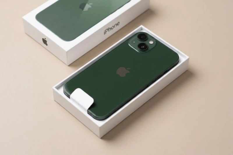 iPhone 13 Xanh Lá phù hợp cho người mệnh Mộc và mệnh Hỏa