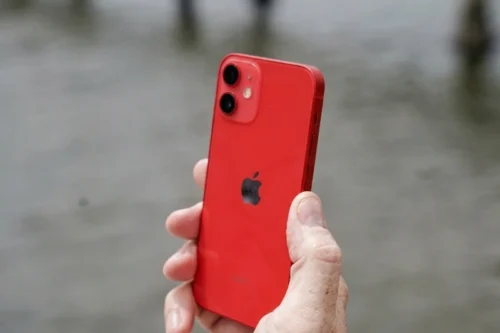 iPhone 12 mini màu Đỏ hợp mệnh gì?