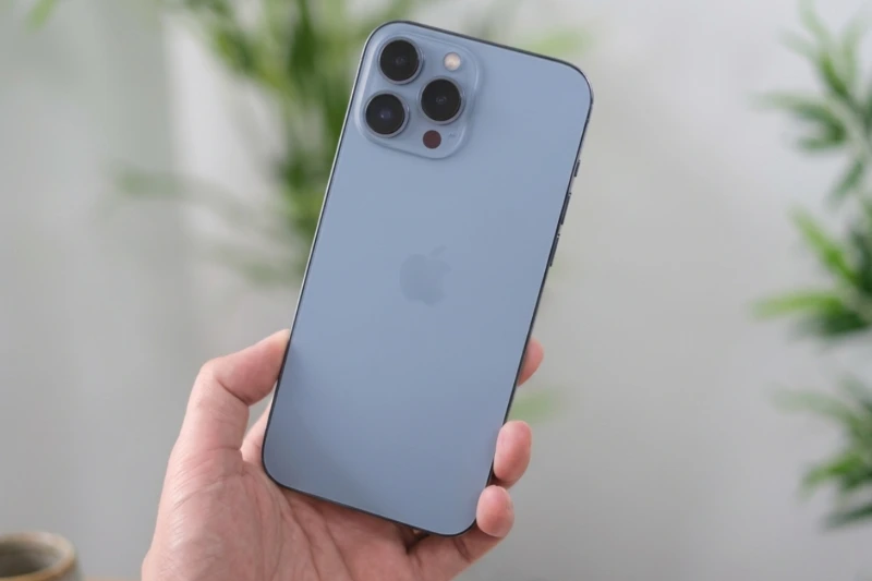 iPhone 13 Pro Xanh Dương trẻ trung thanh lịch sang trọng
