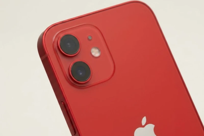 Cụm camera kép 12MP trên iPhone 12 cho ra các bức ảnh với độ chi tiết cao 