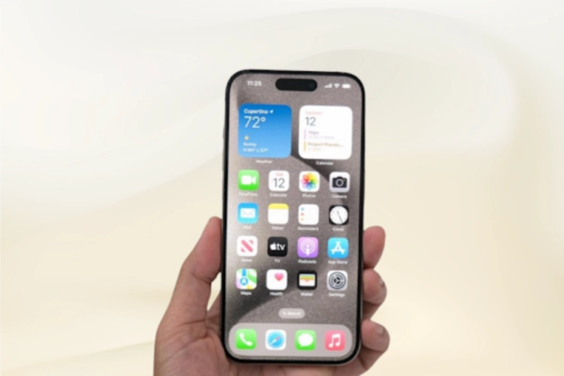 Màn hình iPhone 15 Pro sắc nét, tần số quét 120Hz mượt mà
