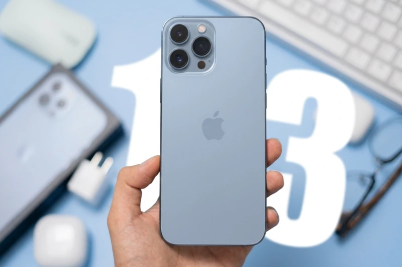 iPhone 13 Pro màu Xanh Dương hợp mệnh Thủy và mệnh Mộc  
