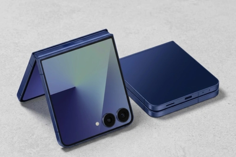 Samsung Galaxy Z Flip 7 tiếp tục dẫn đầu xu hướng điện thoại gập với màn hình ngoài được mở rộng tối đa