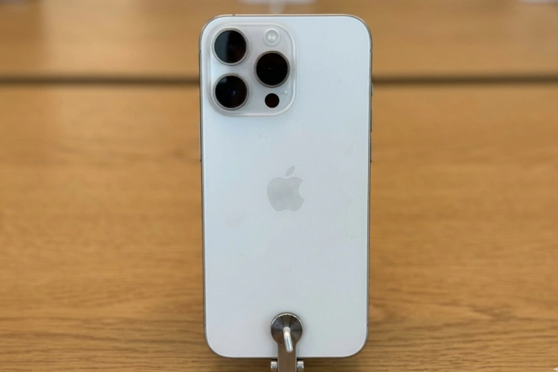 iPhone 15 Pro màu Titan Trắng hợp mệnh gì và có thực sự đáng mua không? iPhone 15 Pro màu Titan Trắng hợp mệnh gì?
