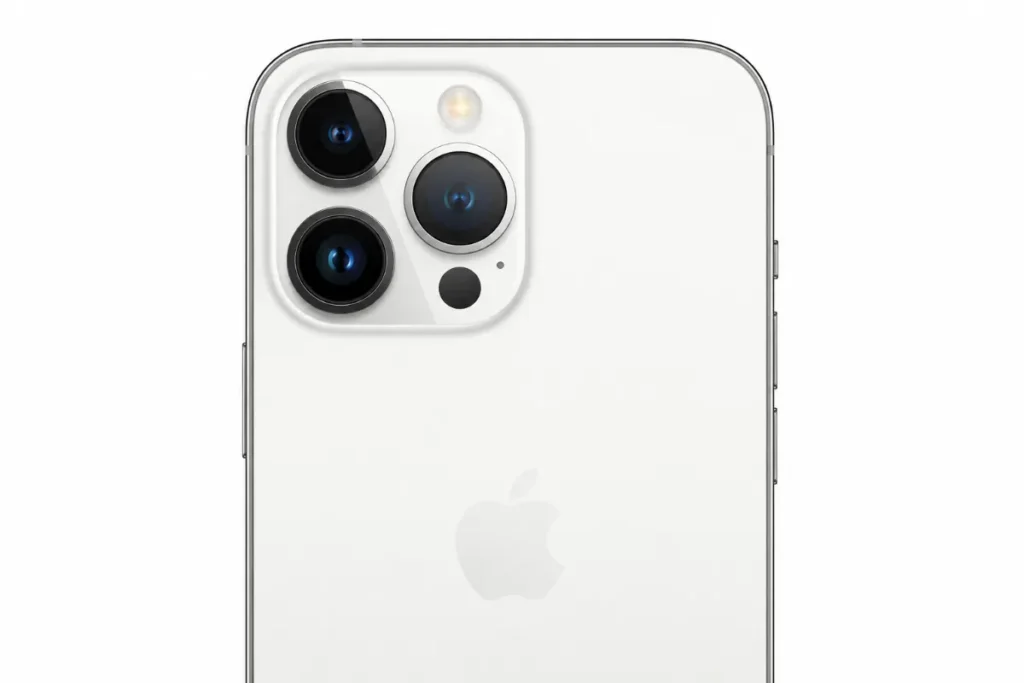 Ảnh chụp cận cảnh các chi tiết hoa lá, giọt sương hay vân lá bằng iPhone 13 Pro đều cho thấy độ chi tiết kinh ngạc nhờ tính năng tự động chuyển đổi sang chế độ macro.