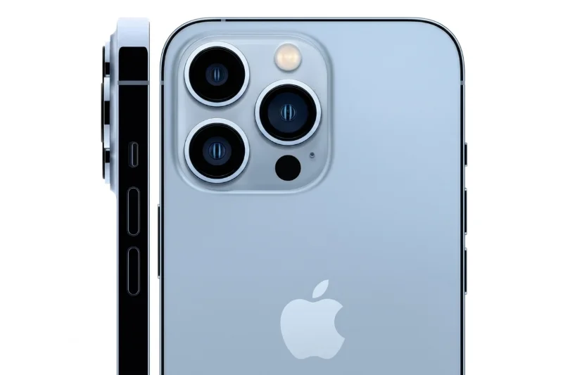 Cụm ba camera sau 12MP của iPhone 13 Pro Max cho chất lượng ảnh chụp vô cùng sắc nét