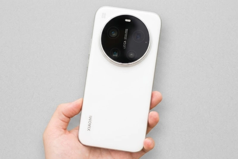Xiaomi 17 Ultra gây ấn tượng nhờ hệ điều hành HyperOS 3.0 tích hợp AI