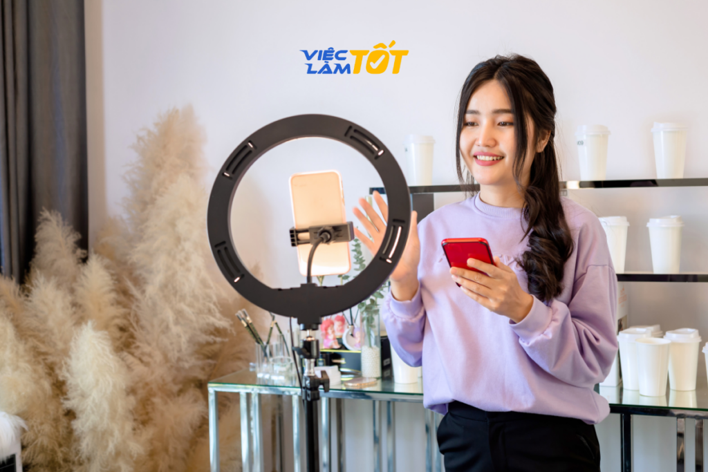 Đào tạo bài bản giúp nhân viên mới sớm làm quen với công việc và đạt hiệu quả cao