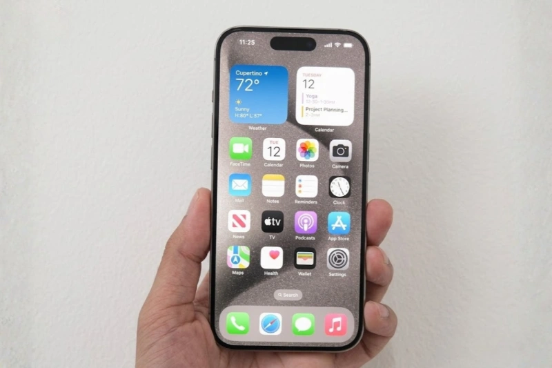 Trải nghiệm hiển thị trên iPhone 15 Pro xuất sắc với tấm nền LTPO Super Retina XDR OLED