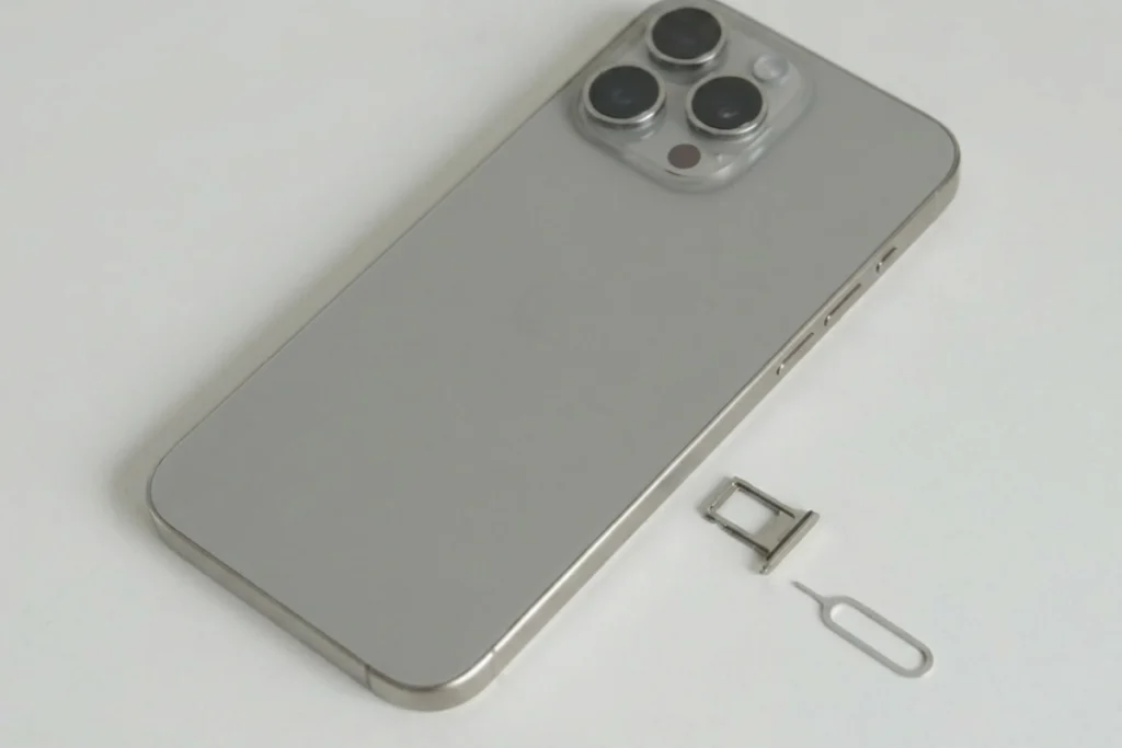 iPhone 15 Pro Max có mấy sim
