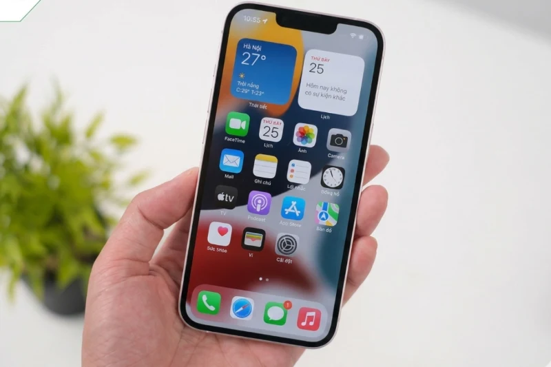Màn hình iPhone 13 sắc nét, sáng cao nhưng vẫn chỉ hỗ trợ tần số quét 60Hz