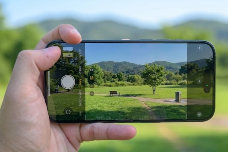 Cụm camera trên iPhone 15 Pro chân thực và ổn định