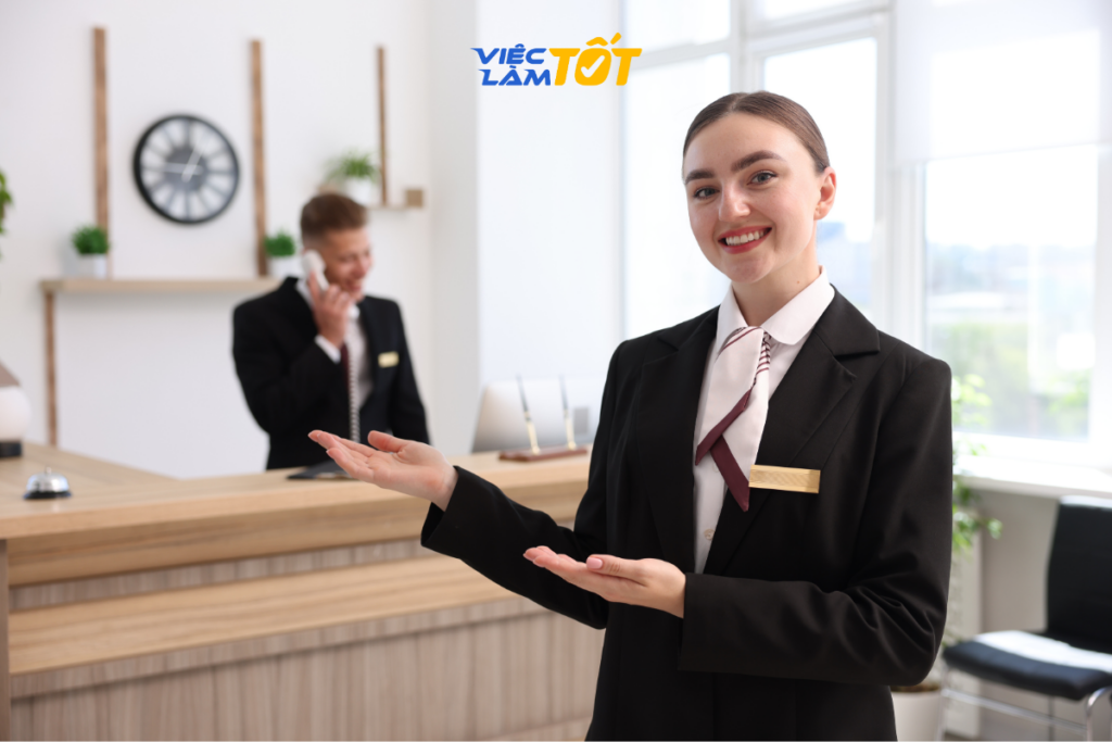 Ứng viên đang phỏng vấn vị trí nhân viên phục vụ nhà hàng