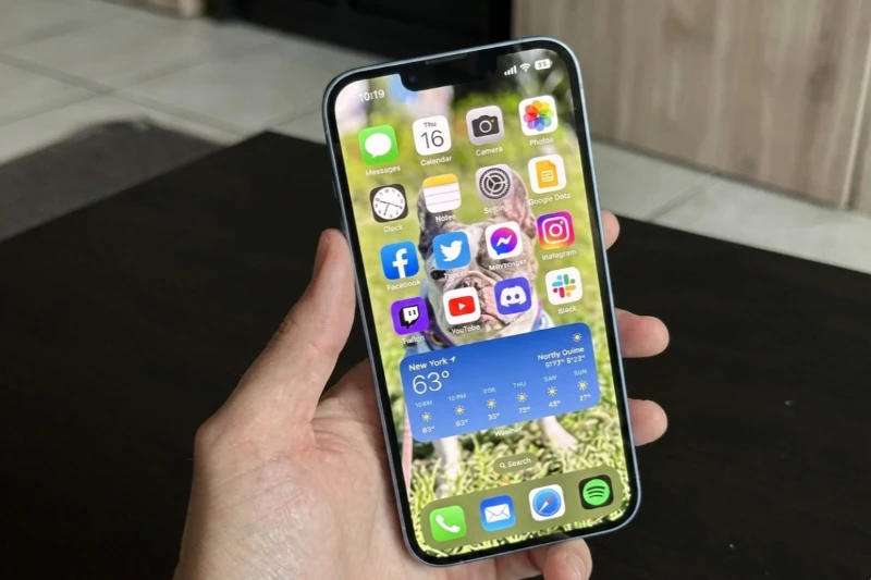 iPhone 14 – Màn hình Super Retina XDR sắc nét, hiển thị ấn tượng