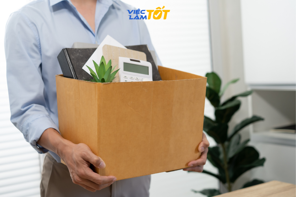 Hậu quả nghỉ việc trái luật