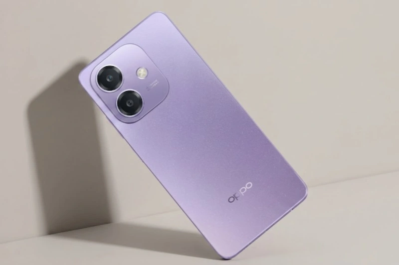 Oppo A3x với khung viền được gia cố chắc chắn và đạt chuẩn chống va đập cấp quân đội