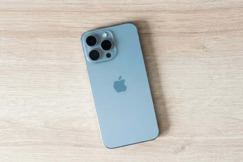 Kích thước iPhone 13 Pro Max: Chi tiết thông số và trải nghiệm cầm nắm iPhone 13 Pro Max đã đánh dấu một bước ngoặt lớn về ngôn ngữ thiết kế của Apple