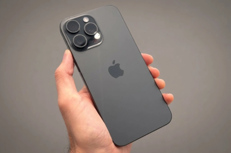 iPhone 15 Pro màu Titan Đen