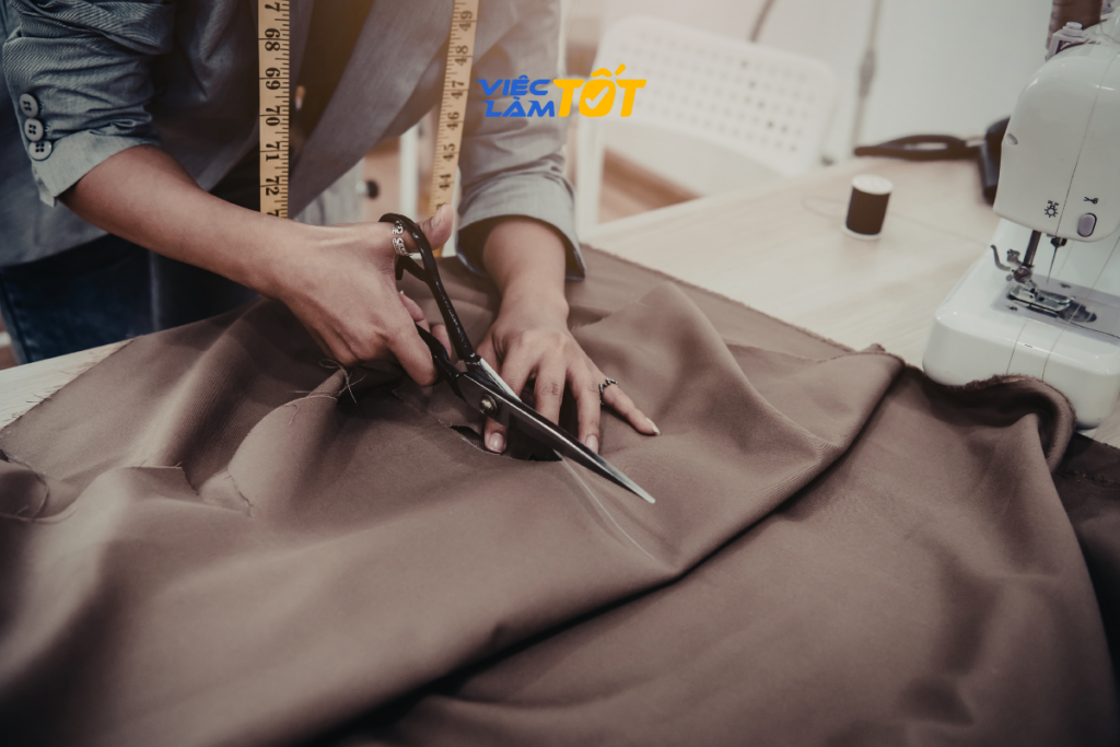 Đa dạng hóa sản phẩm giúp thợ may tại nhà luôn bận rộn và có thu nhập tốt
