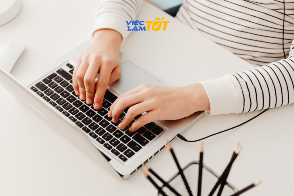 Sau khi gửi email cảm ơn, hãy tiếp tục nắm bắt những cơ hội mới trên Việc Làm Tốt