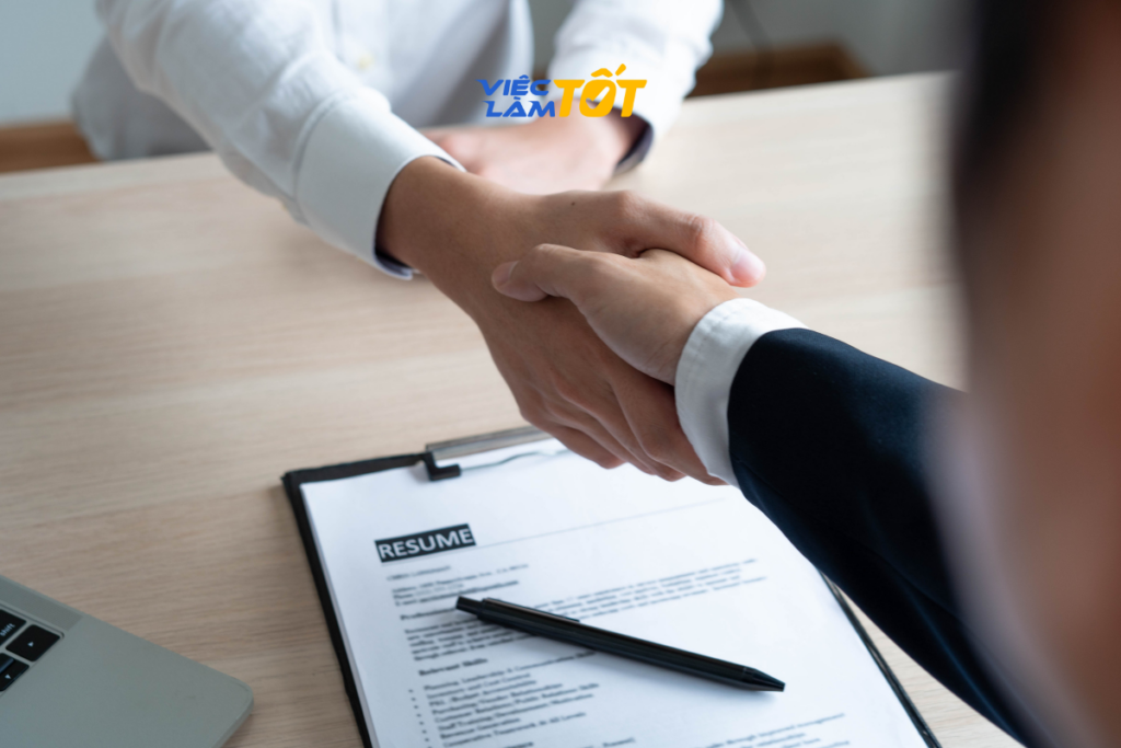 Ghi chú cẩn thận giúp bạn đối chiếu các thông tin trong suốt buổi phỏng vấn