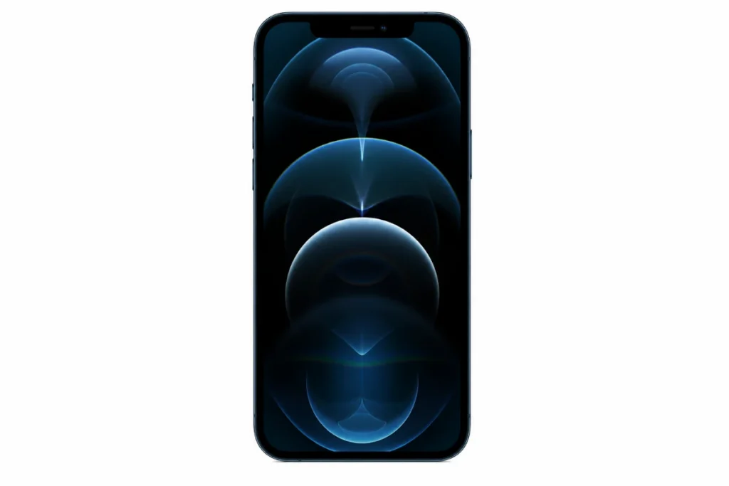 Màn hình của iPhone 12 Pro sở hữu kích thước 6.1 inch với tấm nền Super Retina XDR, mang lại độ phân giải cao và màu đen sâu đặc trưng của công nghệ OLED.