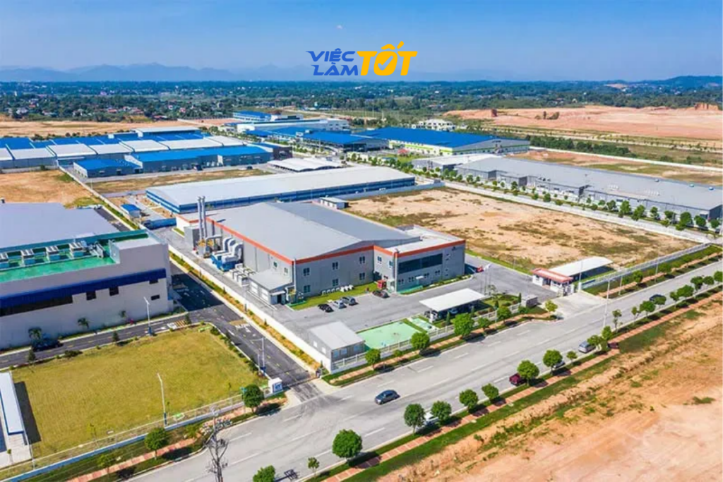 Tiện ích khu công nghiệp Thạnh Lộc với quán ăn bình dân cho công nhân