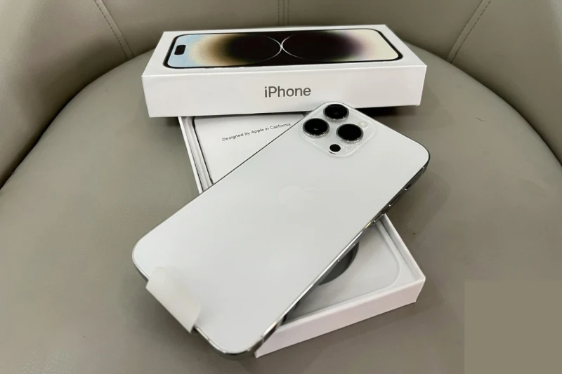 iPhone 14 Pro Max màu Bạc hợp mệnh Kim và mệnh Thủy