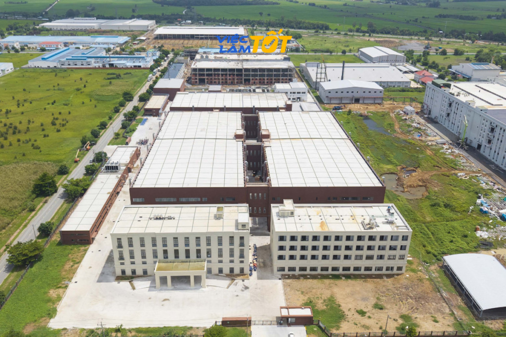 Khu vực mua sắm thực phẩm gần khu công nghiệp TMTC giúp công nhân dễ dàng tiếp cận nguồn thực phẩm tươi với giá cả hợp lý