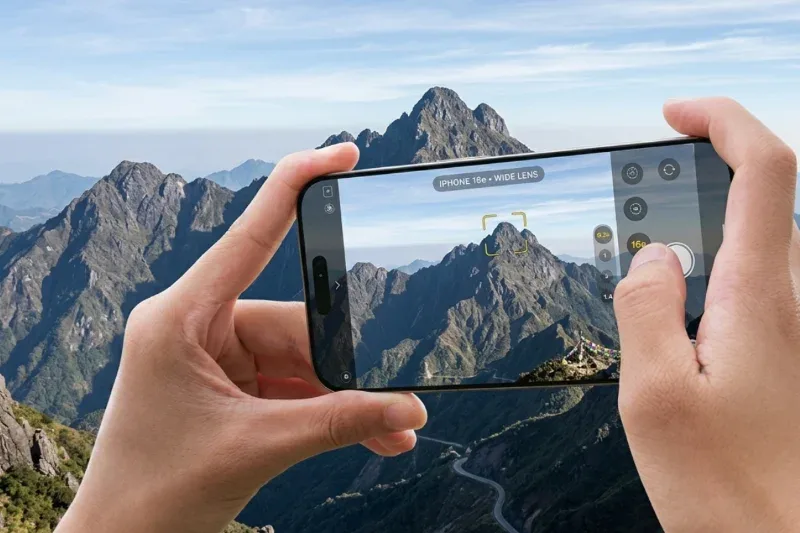 iPhone 16e Hỗ Trợ Zoom Kỹ Thuật Số 10x