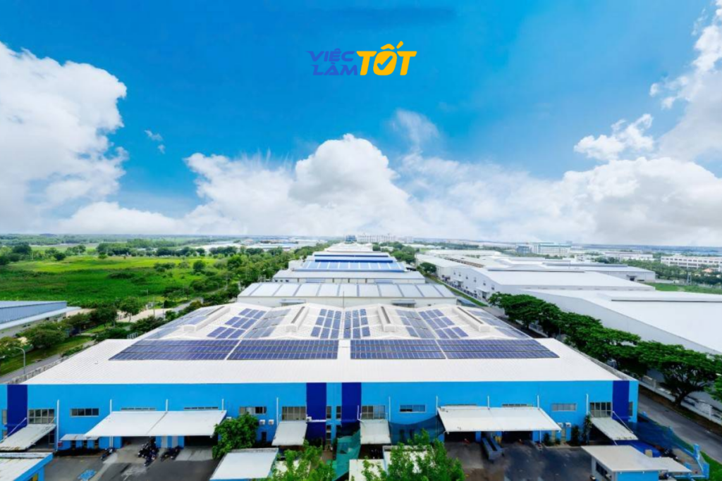 Hạ tầng khu công nghiệp TMTC kết nối thuận tiện với TP.HCM qua tuyến đường Xuyên Á, giúp người lao động dễ dàng di chuyển