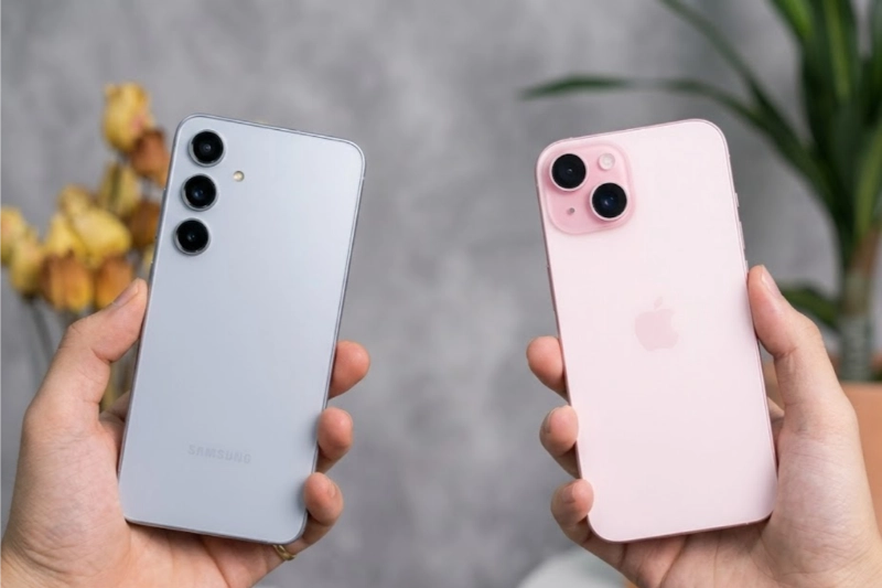 So sánh Samsung S24 và iPhone 15: Cuộc đối đầu của hai đại diện tiêu chuẩn nhỏ gọn So sánh Samsung S24 và iPhone 15