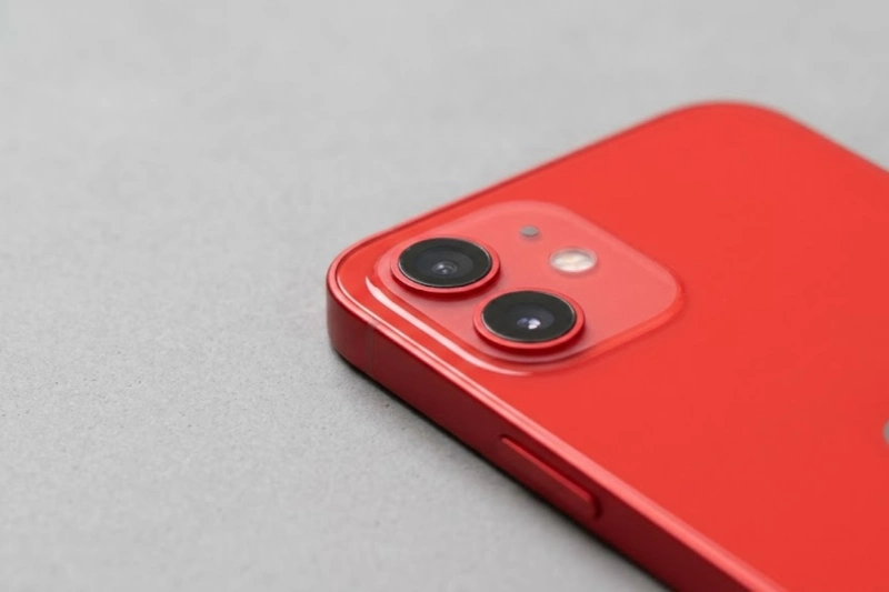 Hệ thống ống kính đa dạng giúp iPhone 12 đáp ứng các nhu cầu từ chụp phong cảnh, chân dung, chụp đêm đến quay video độ phân giải cao
