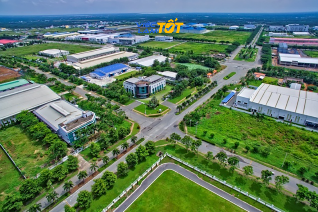 Nộp hồ sơ đúng cách giúp bạn tăng cơ hội được nhận vào các công ty trong danh sách KCN Đông Nam