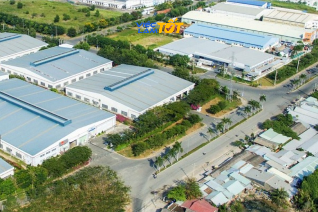 Hạ tầng giao thông Khu công nghiệp Tân Tạo được đầu tư bài bản với hệ thống đường rộng rãi, thông thoáng