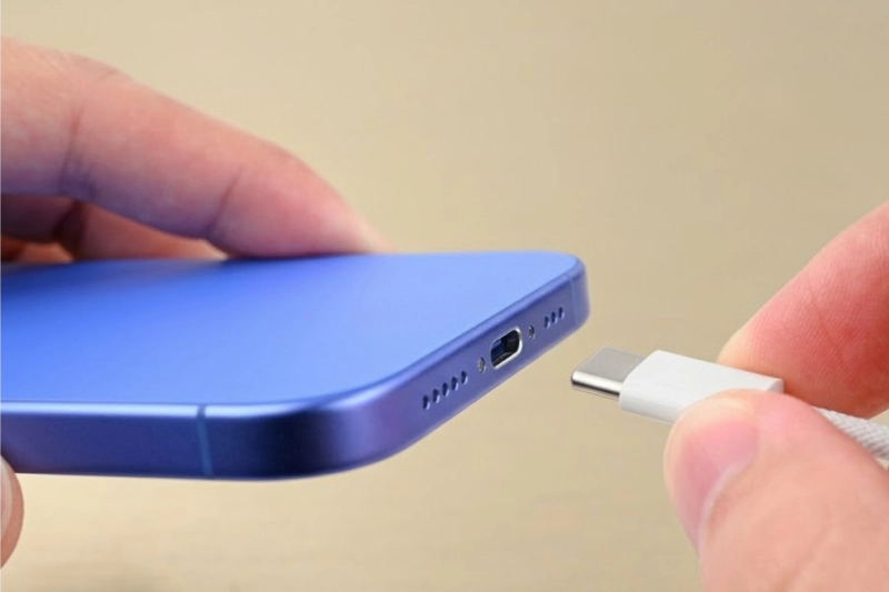 iPhone 16 Plus hỗ trợ công suất sạc có dây tối đa khoảng 27W - 30W