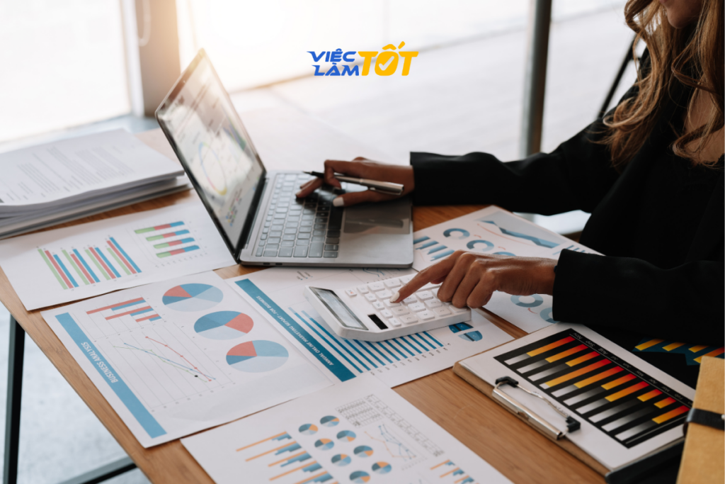 Hiểu rõ lương up to là gì giúp bạn đánh giá chính xác mức thu nhập thực tế của công việc