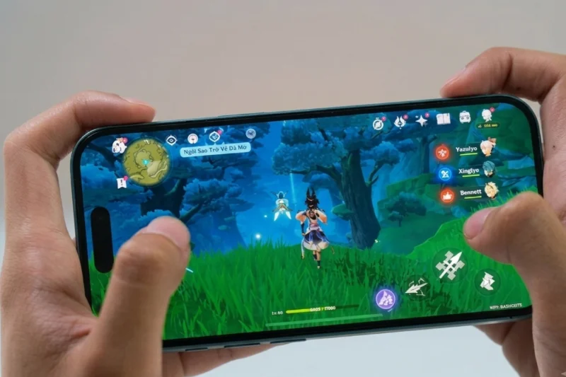 Galaxy S24 Ultra Tản Nhiệt Tốt, iPhone 16 Pro Max Quản Lý Hiệu Năng Ổn Định