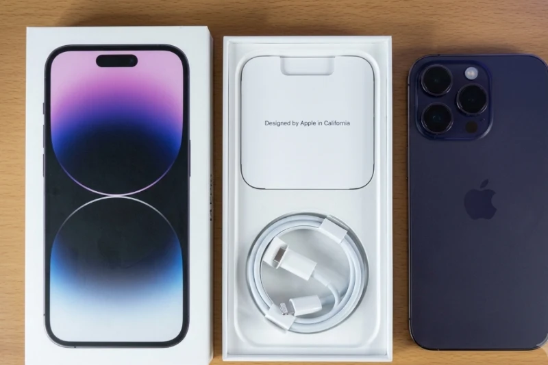 iPhone cũ tiết kiệm chi phí, giá linh hoạt theo độ mới và pin