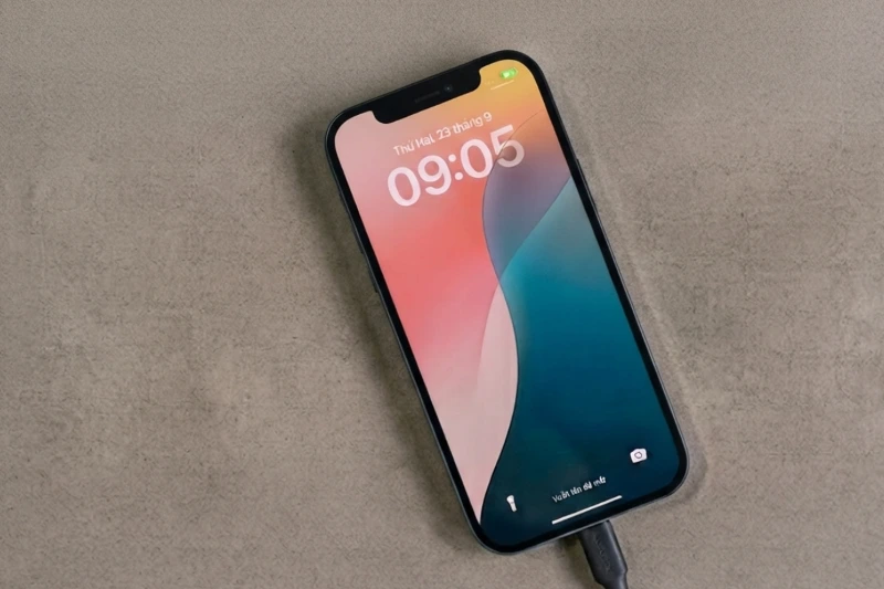 iPhone 12 hỗ trợ công suất sạc có dây tối đa 20W