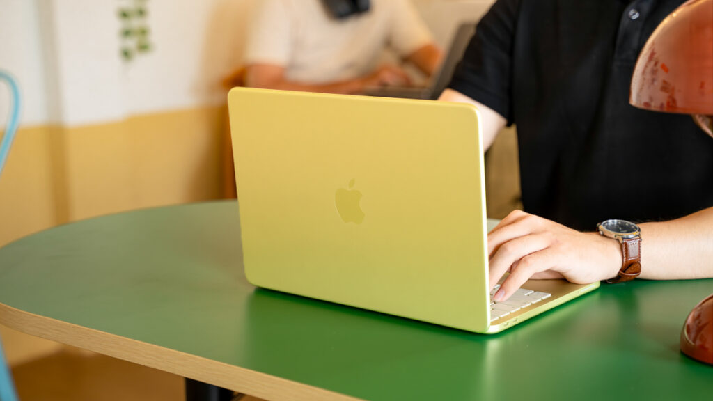 MacBook Neo Có Phù Hợp Cho Sinh Viên Không