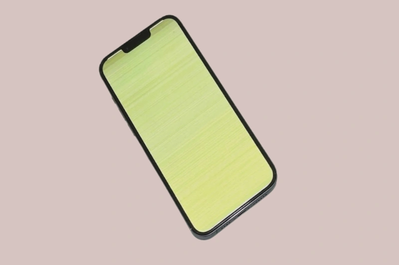 Màn hình iPhone 13 Pro Max bị lỗi ám vàng