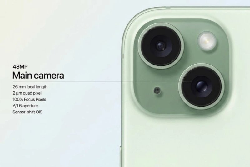 iPhone 15 được trang bị cụm camera kép ở sau và 1 camera selfie ở trước, cùng với các cảm biến hỗ trợ đo đạc môi trường xung quanh