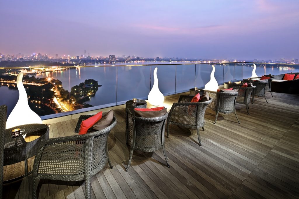 Một số lưu ý khi thuê mặt bằng kinh doanh cafe sân thượng