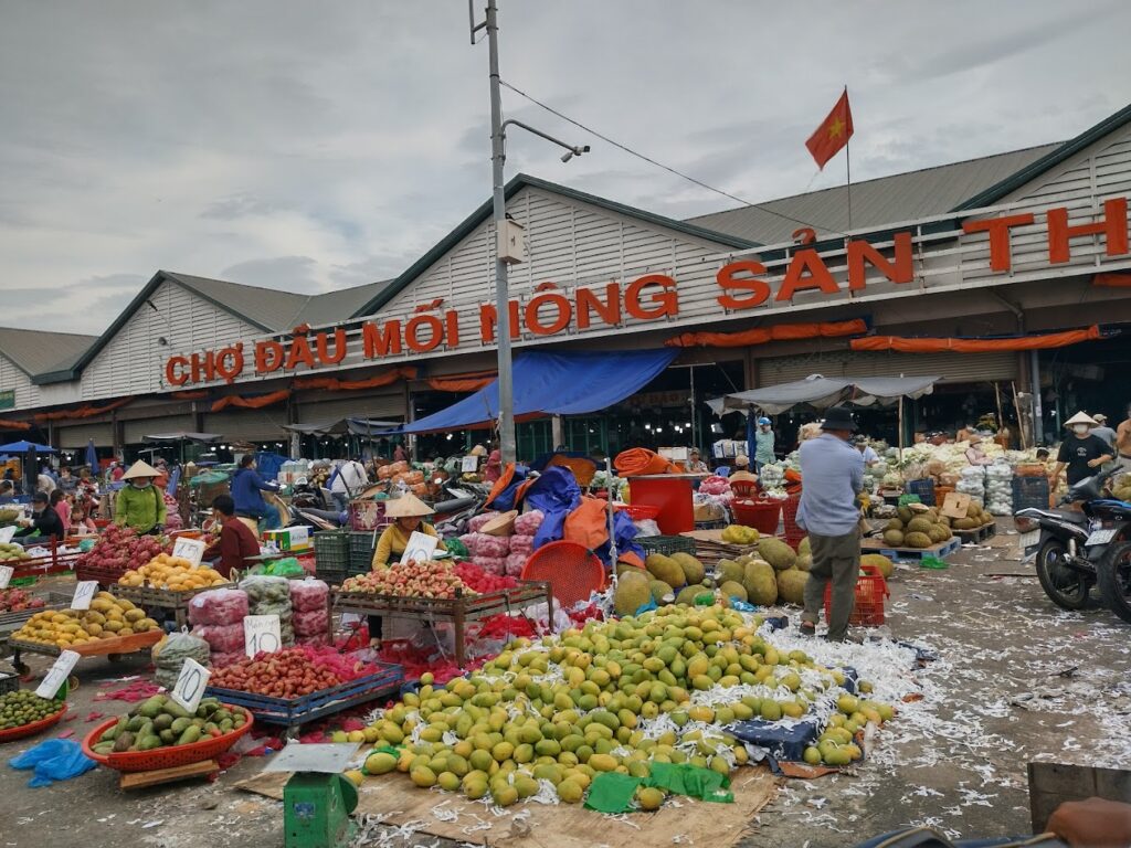 Chợ đầu mối nông sản Thủ Đức, góc giao thương sầm uất của người dân Sài Gòn Góc giao thương sầm uất của người dân Sài Gòn, chợ đầu mối nông sản Thủ Đức