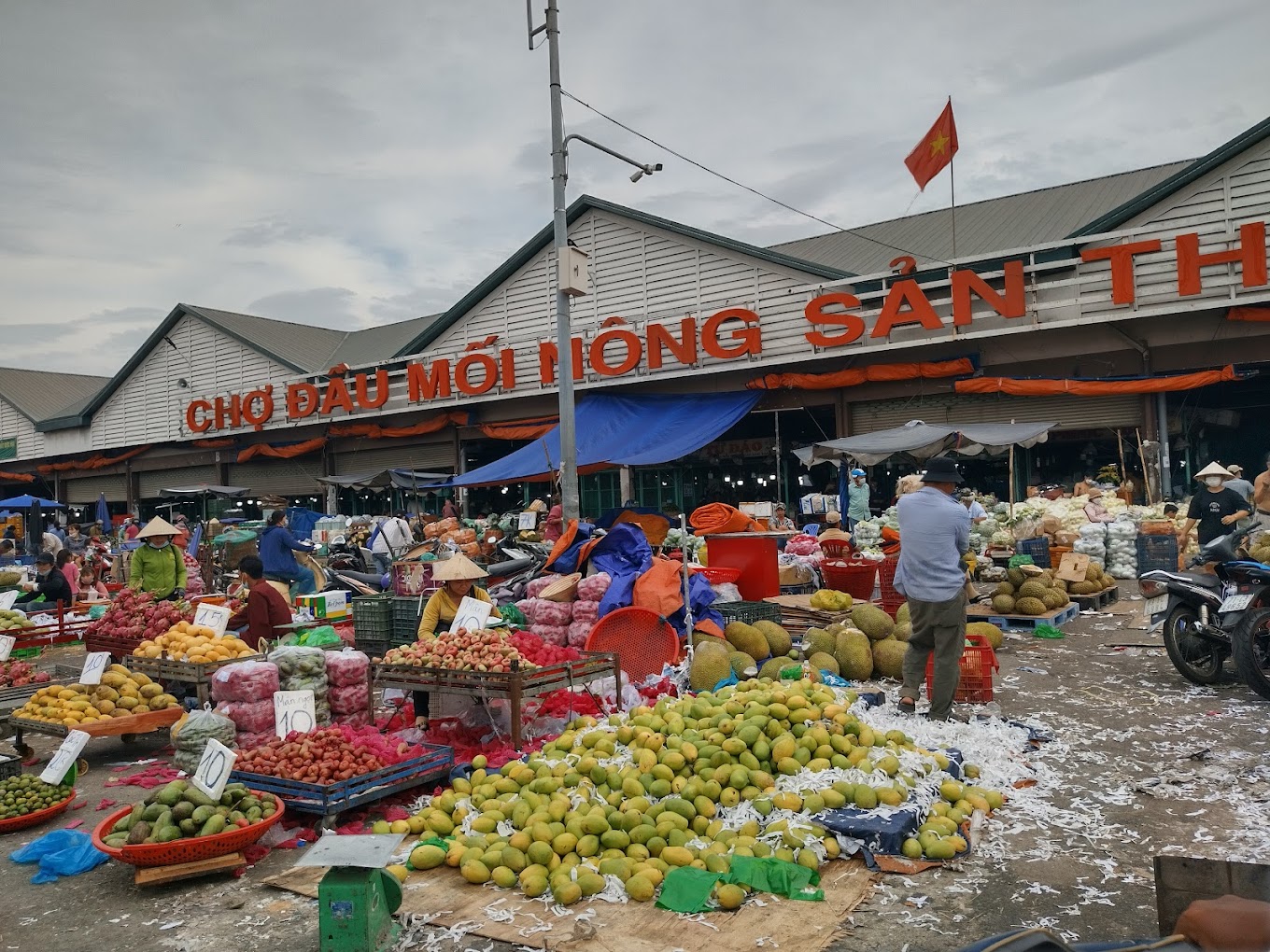 Chợ đầu mối nông sản Thủ Đức, góc giao thương sầm uất Sài Gòn