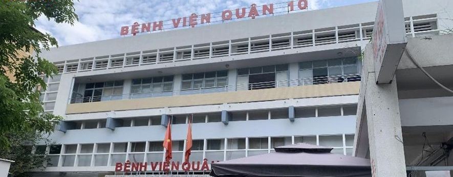 Cổng trước bệnh viện Quận 10